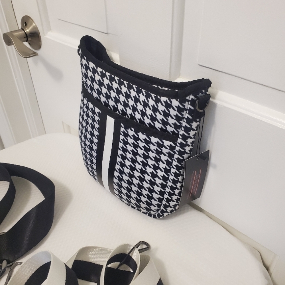 NWT HAUTE SHORE Houndstooth JERI Crossbody Bag with 2 STRAPS - Picture 15 of 16